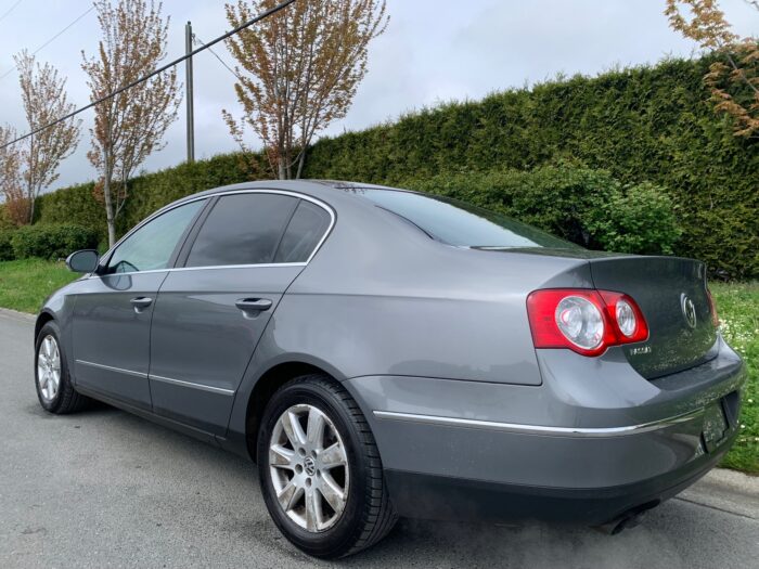2007 Volkswagen Passat Sedan - Image 3