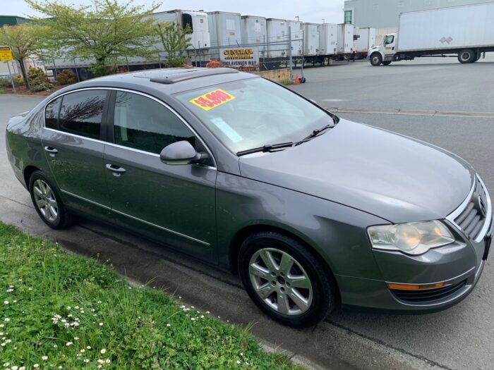 2007 Volkswagen Passat Sedan - Image 8