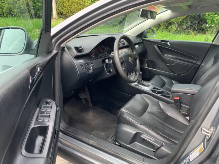 2007 Volkswagen Passat Sedan - Image 4