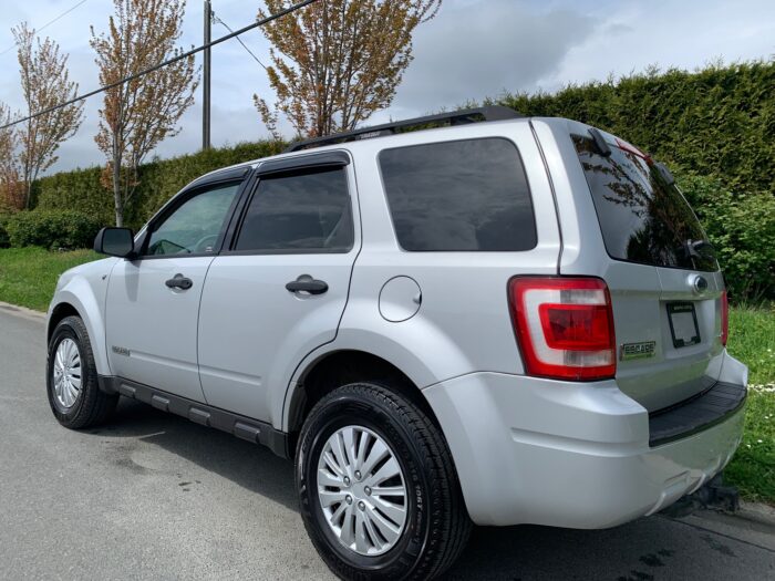 2008 Ford Escape XTL 4WD - Image 3