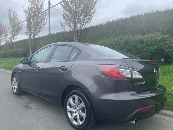 2010 Mazda 3 - Image 3