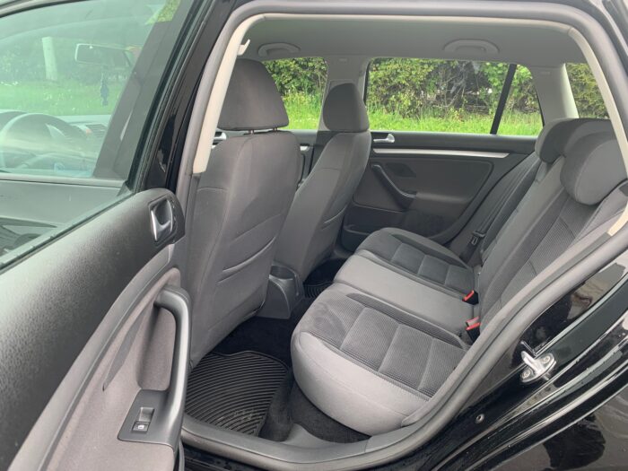2009 Volkswagon Jetta Wagon - Image 5