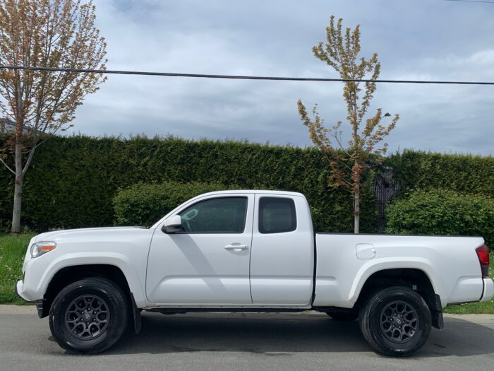 2018 Toyota Tacoma - Image 2
