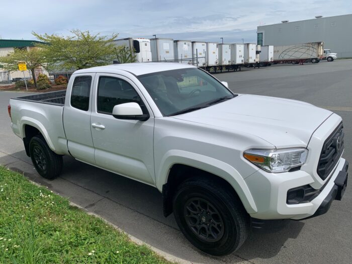 2018 Toyota Tacoma - Image 10