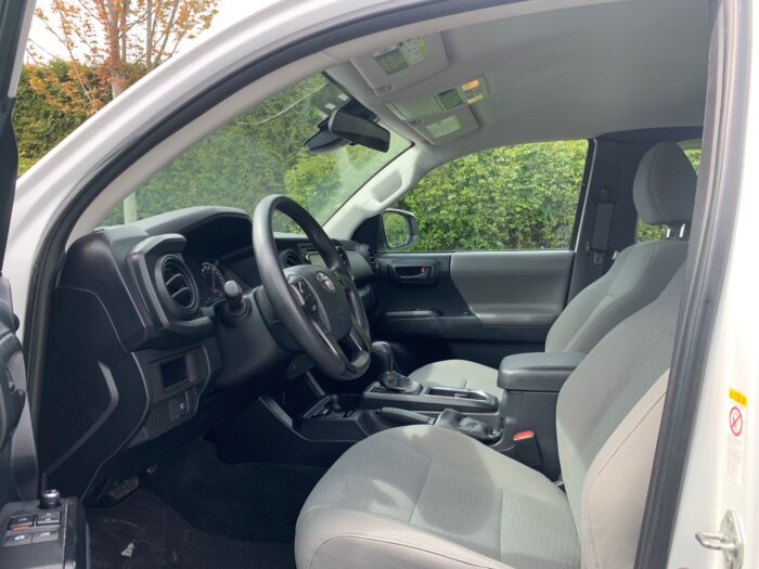 2018 Toyota Tacoma - Image 5